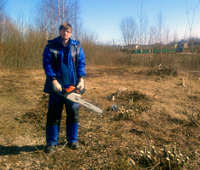 Вырубка кустарника в Осельках в середине апреля 2021 года