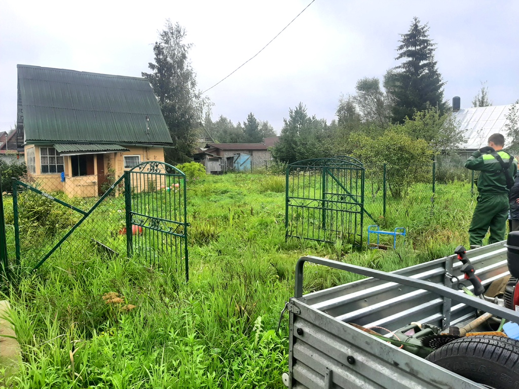 Устройство части участка под посевной газон в пос. Новинка в Гатчинском районе